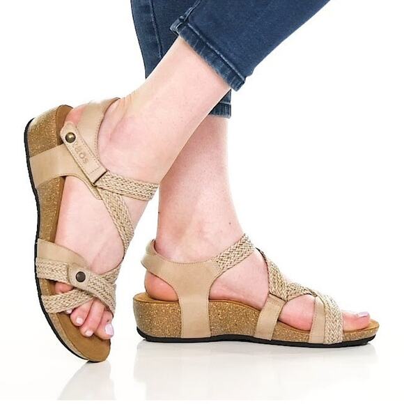 Taos Trulie Lightweight Leather Sandals Braided Strappy Casual Gold EU 39 US 8.5 - Picture 1 of 8